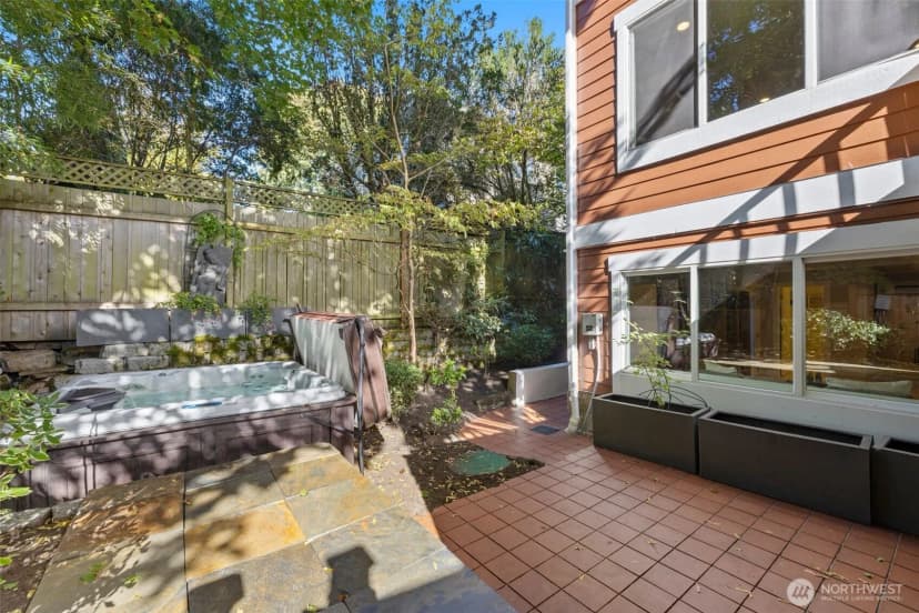 Property photo for 1147 Federal Avenue E, Seattle photo 37