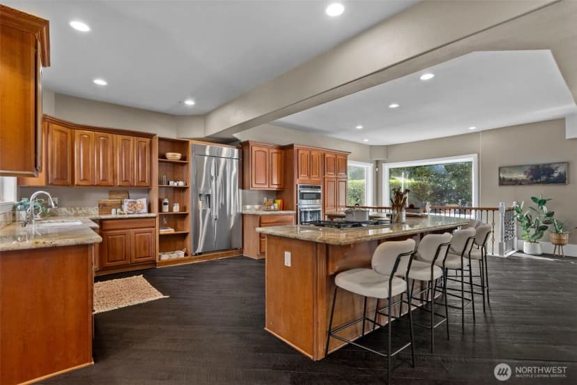 Property photo for 1147 Federal Avenue E, Seattle photo 8