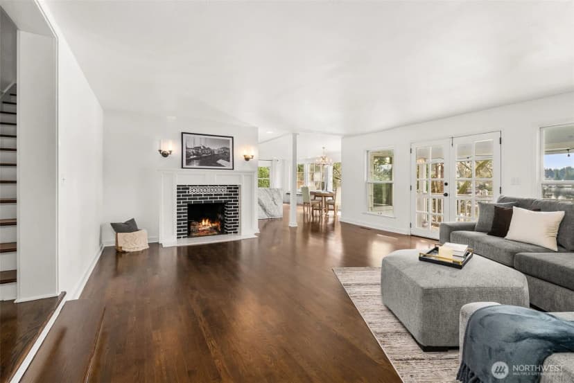 Property photo for 9144 Edgewater Drive Sw, Lakewood photo 11