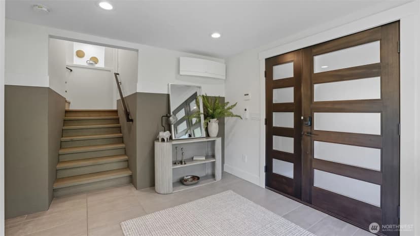 Property photo for 4527 W Raye Street, Seattle photo 9