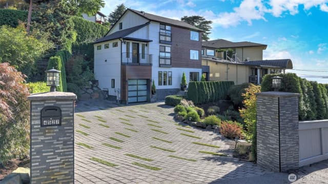 Property photo for 4527 W Raye Street, Seattle photo 5