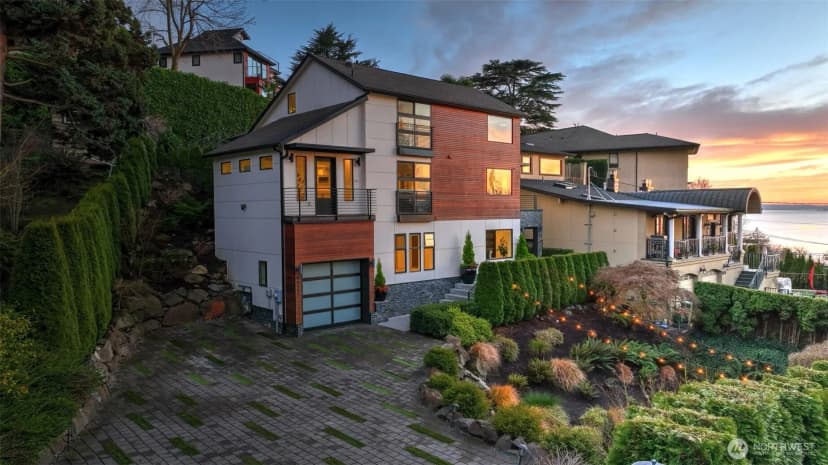 Property photo for 4527 W Raye Street, Seattle