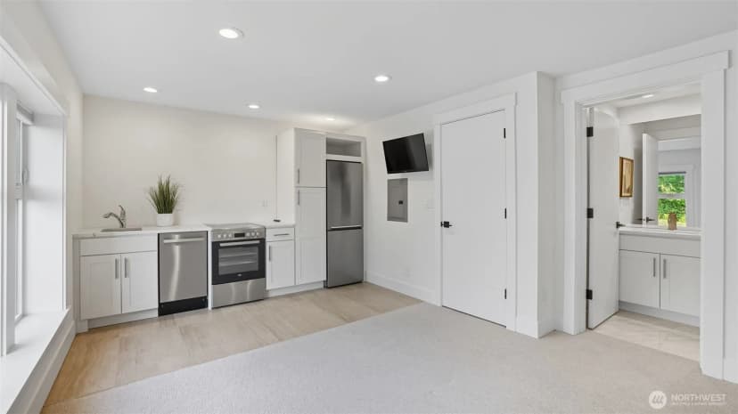 Property photo for 4527 W Raye Street, Seattle photo 33