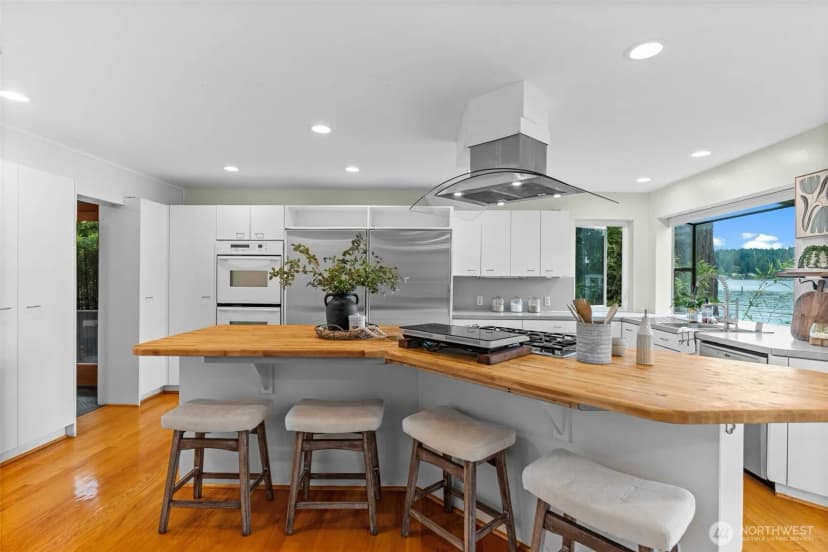 Property photo for 225 3rd Court, Fox Island photo 13