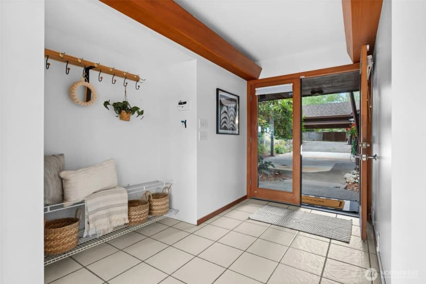 Property photo for 225 3rd Court, Fox Island photo 3