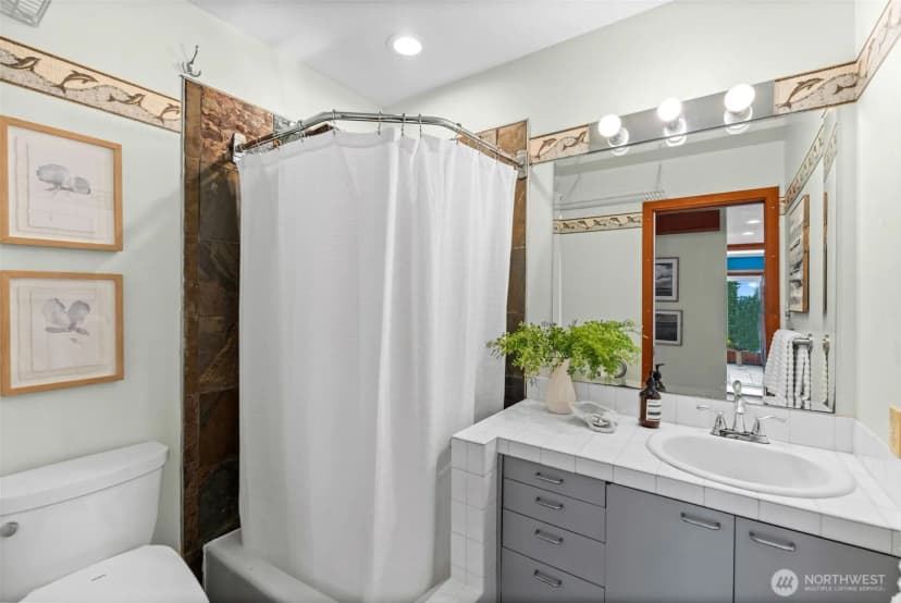 Property photo for 225 3rd Court, Fox Island photo 17