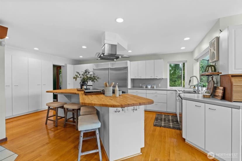 Property photo for 225 3rd Court, Fox Island photo 12