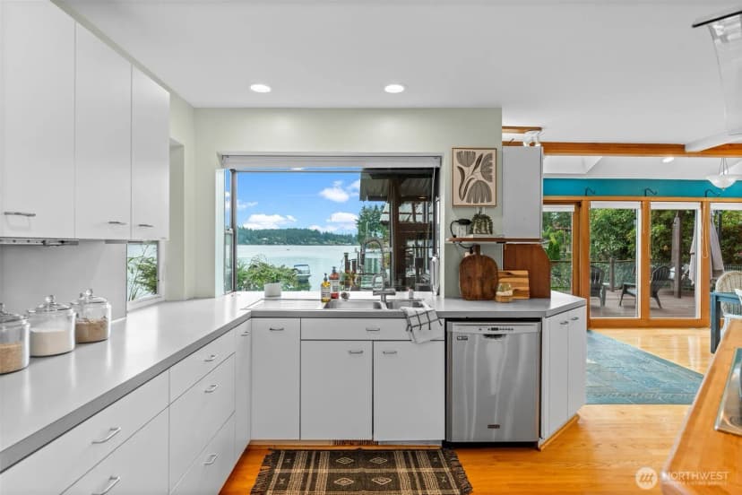 Property photo for 225 3rd Court, Fox Island photo 14