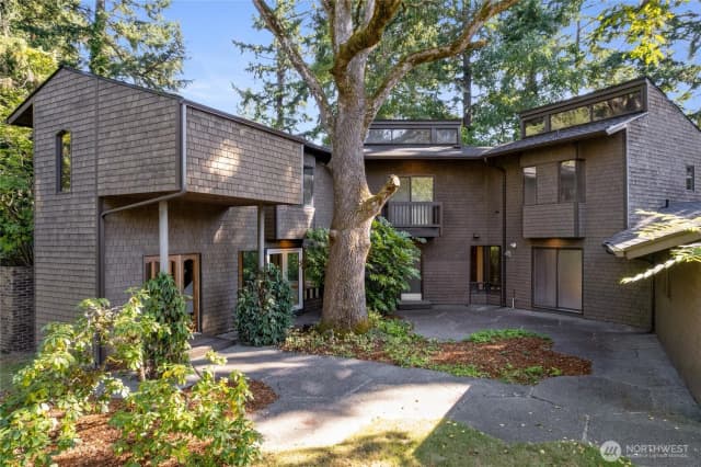 Property photo for 12809 3rd Avenue Ct E, Tacoma photo 2