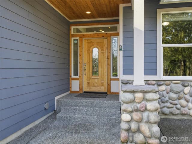 Property photo for 38512 Mountain Highway E, Eatonville photo 3