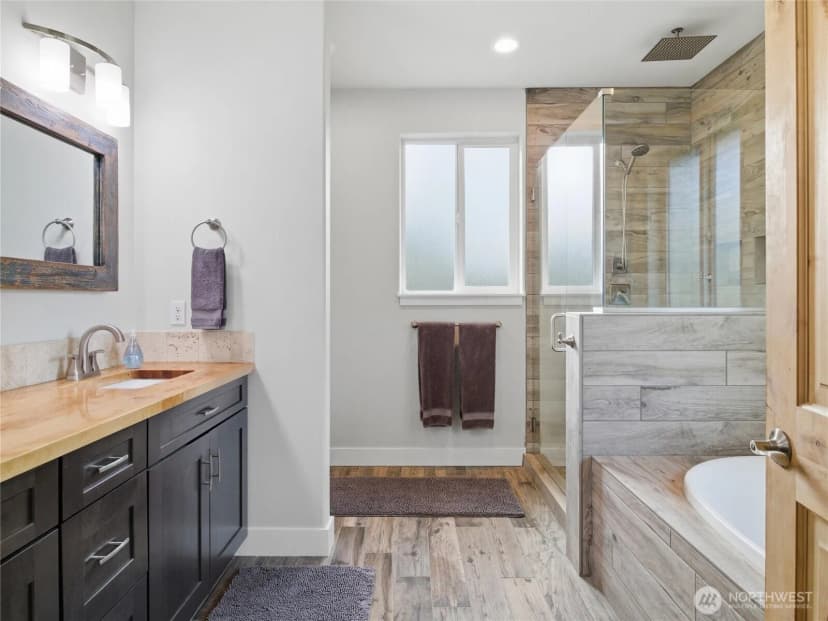 Property photo for 38512 Mountain Highway E, Eatonville photo 23