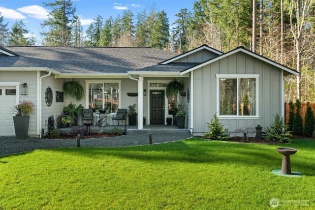 Property photo for 910 11th Avenue, Fox Island photo 2