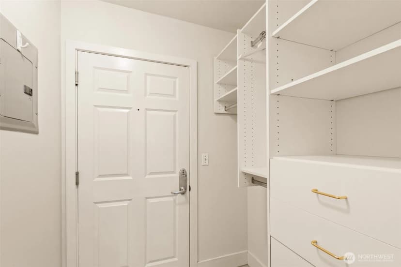 Property photo for 123 Queen Anne Avenue N #305, Seattle photo 12