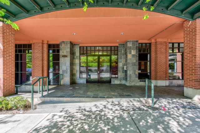 Property photo for 123 Queen Anne Avenue N #305, Seattle photo 2