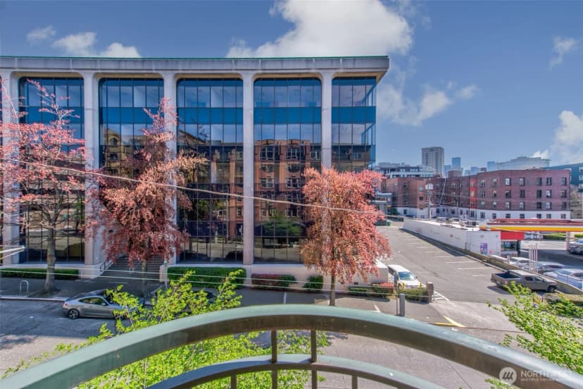 Property photo for 123 Queen Anne Avenue N #305, Seattle photo 6