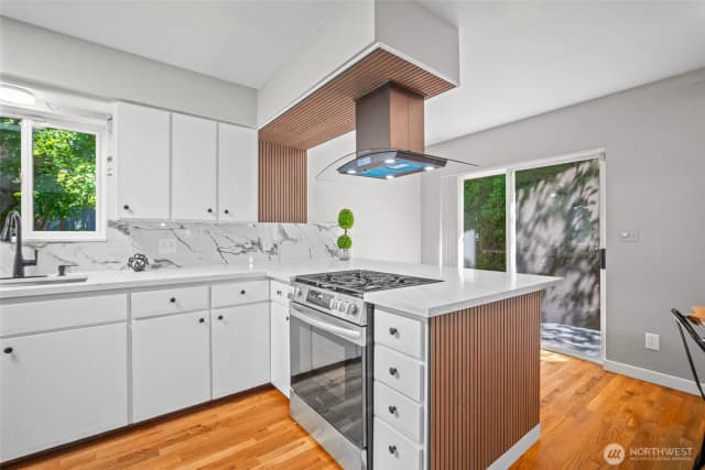 Property photo for 1216 E Clearbrook Drive, Bellingham photo 2