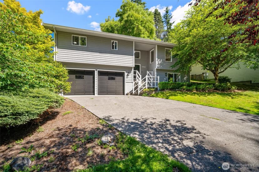 Property photo for 1216 E Clearbrook Drive, Bellingham
