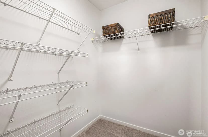 Property photo for 5523 Lakemont Boulevard Se #604, Bellevue photo 22