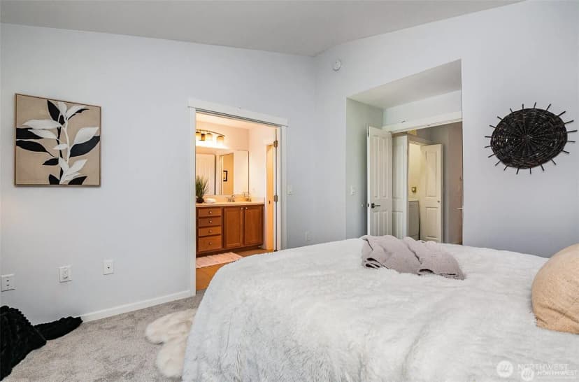 Property photo for 5523 Lakemont Boulevard Se #604, Bellevue photo 21
