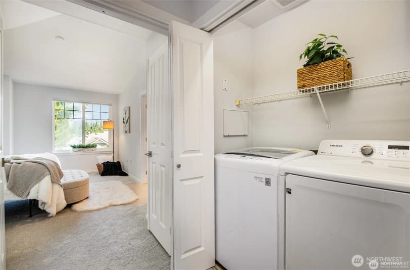 Property photo for 5523 Lakemont Boulevard Se #604, Bellevue photo 19