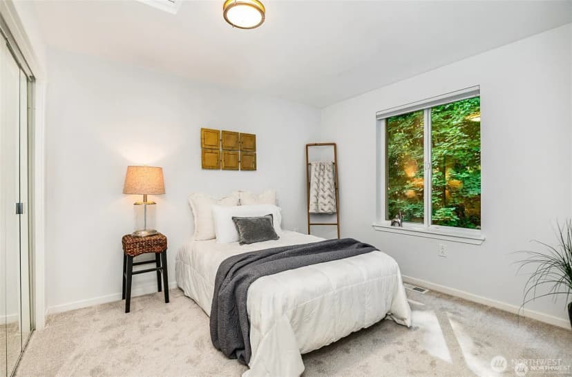 Property photo for 5523 Lakemont Boulevard Se #604, Bellevue photo 17