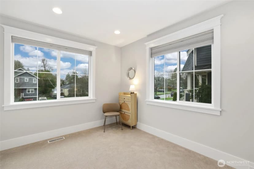 Property photo for 4716 48th Avenue Ne, Seattle photo 22