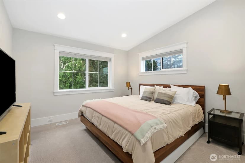 Property photo for 4716 48th Avenue Ne, Seattle photo 29
