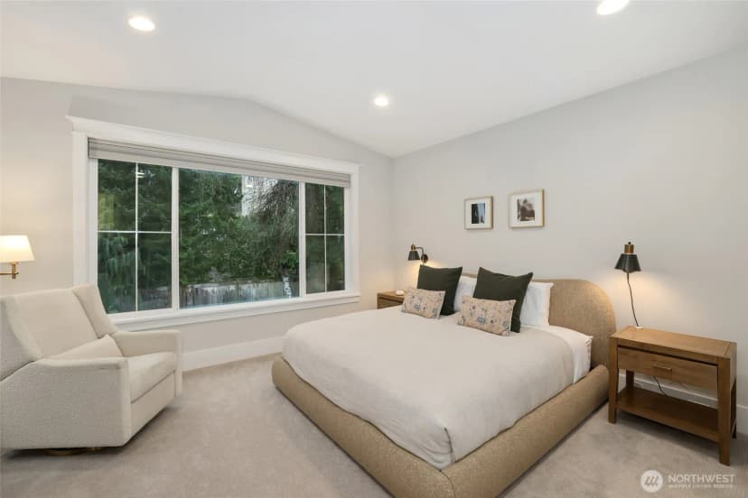 Property photo for 4716 48th Avenue Ne, Seattle photo 16