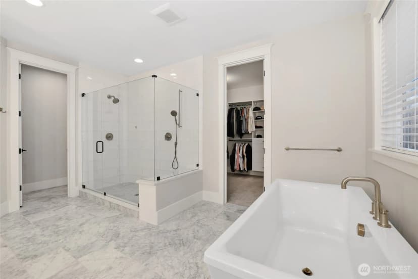 Property photo for 4716 48th Avenue Ne, Seattle photo 19