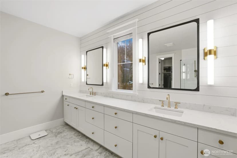 Property photo for 4716 48th Avenue Ne, Seattle photo 18