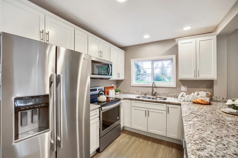Property photo for 9004 218th Street Sw, Edmonds photo 10