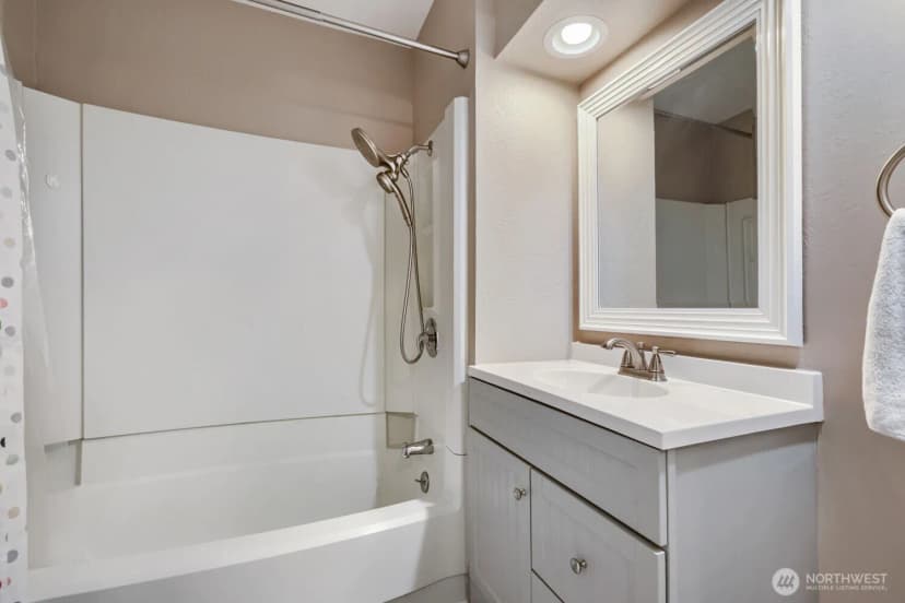 Property photo for 9004 218th Street Sw, Edmonds photo 22