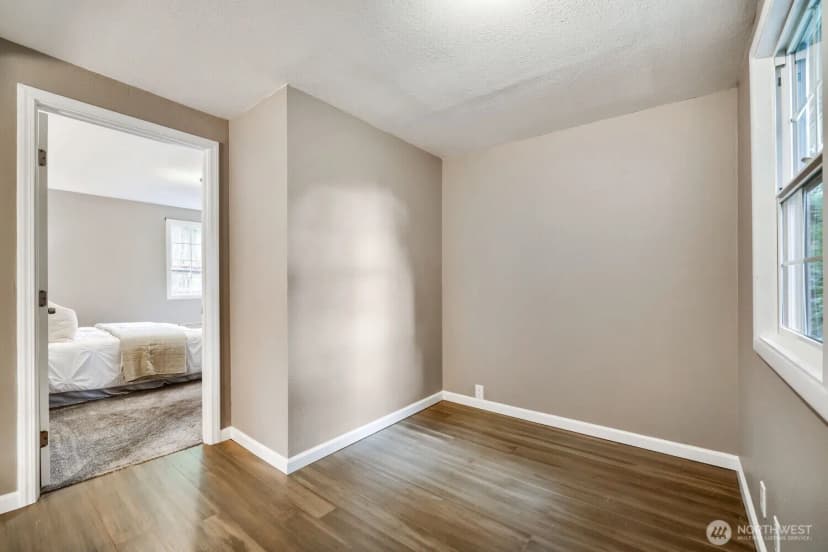 Property photo for 9004 218th Street Sw, Edmonds photo 23