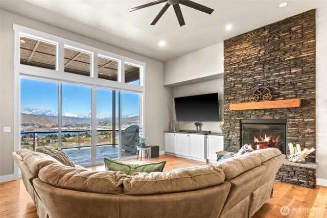 Property photo for 2910 N Baker Avenue, East Wenatchee photo 4