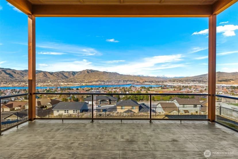 Property photo for 2910 N Baker Avenue, East Wenatchee photo 3