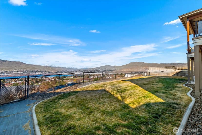 Property photo for 2910 N Baker Avenue, East Wenatchee photo 30