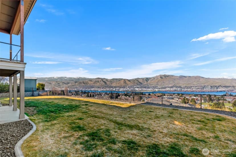 Property photo for 2910 N Baker Avenue, East Wenatchee photo 28