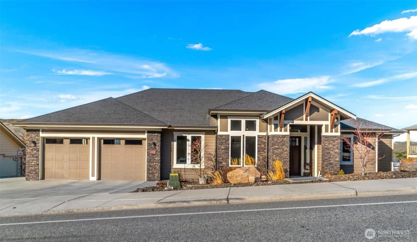Property photo for 2910 N Baker Avenue, East Wenatchee