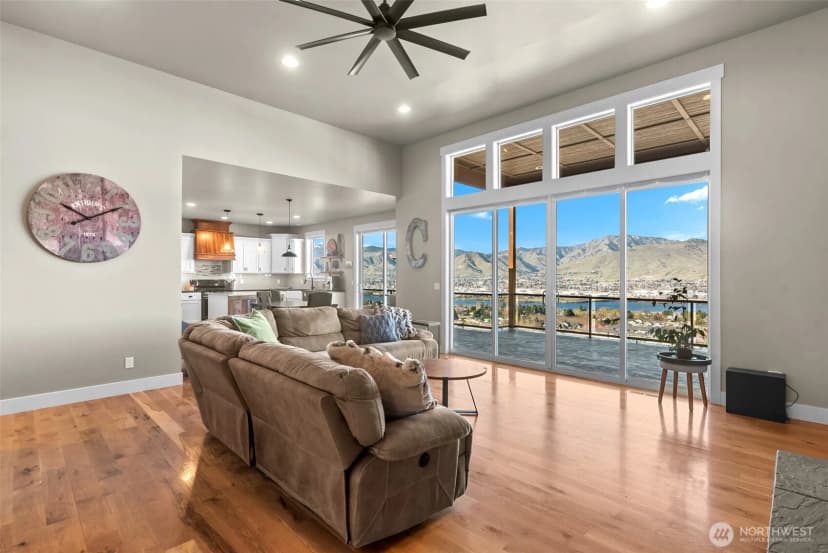 Property photo for 2910 N Baker Avenue, East Wenatchee photo 7