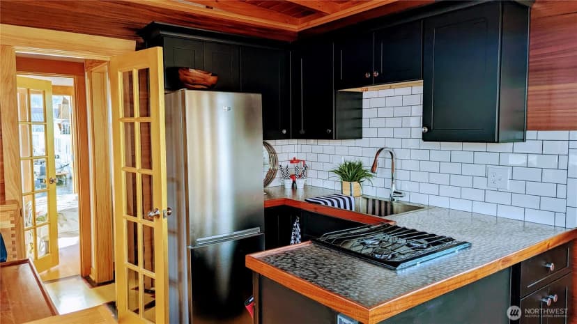 Property photo for 2040 Westlake Avenue N #17, Seattle photo 12
