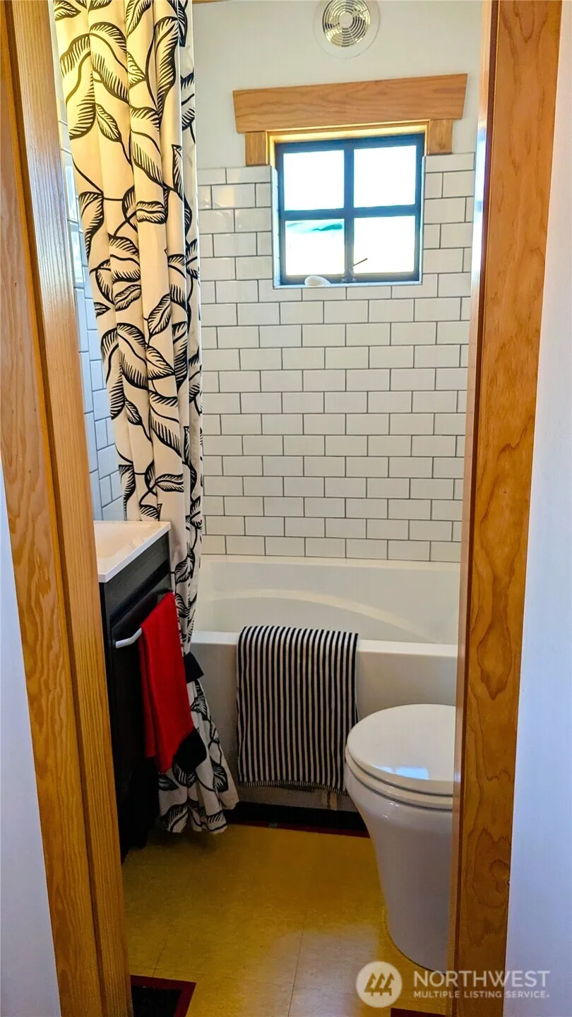 Property photo for 2040 Westlake Avenue N #17, Seattle photo 15