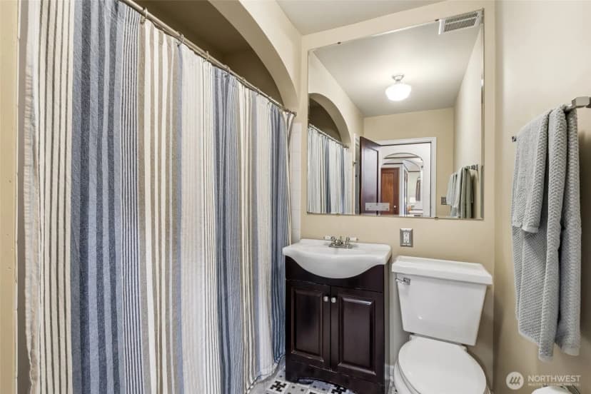 Property photo for 1120 17th Avenue #104, Seattle photo 18