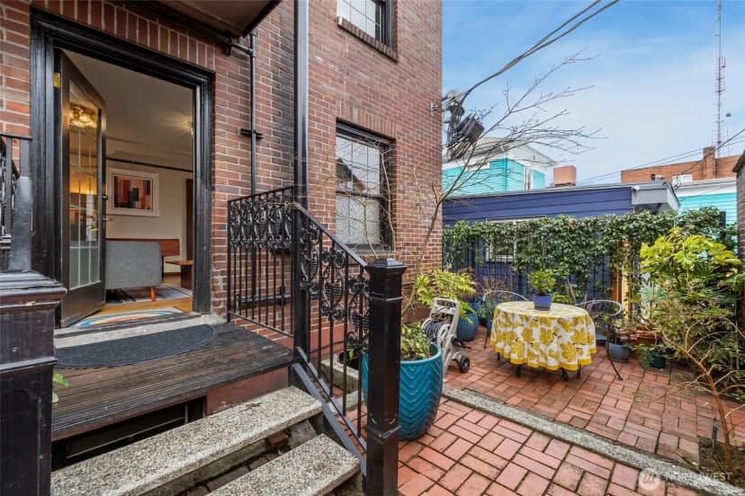 Property photo for 1120 17th Avenue #104, Seattle photo 9
