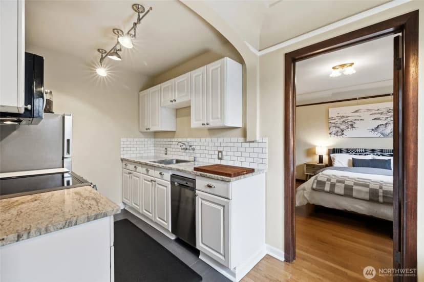 Property photo for 1120 17th Avenue #104, Seattle photo 14