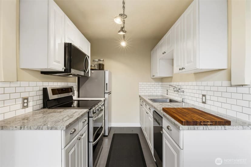 Property photo for 1120 17th Avenue #104, Seattle photo 12