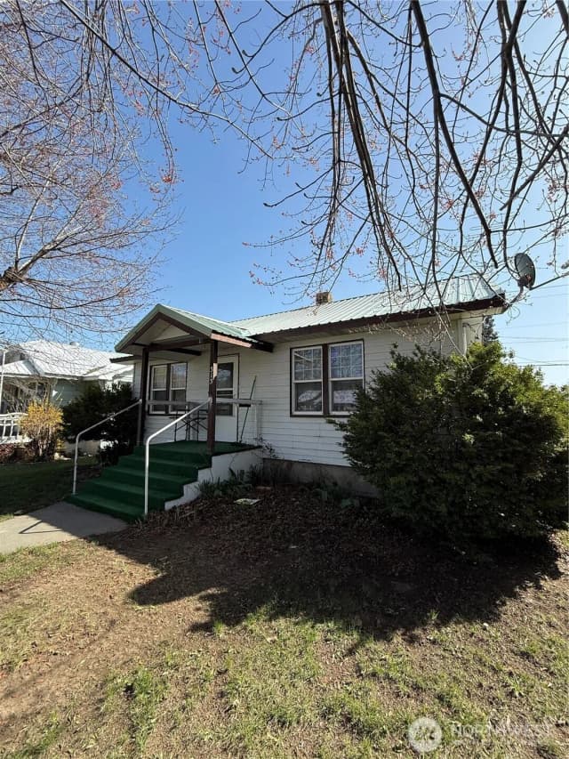 Property photo for 313 S Birch St, Omak photo 2