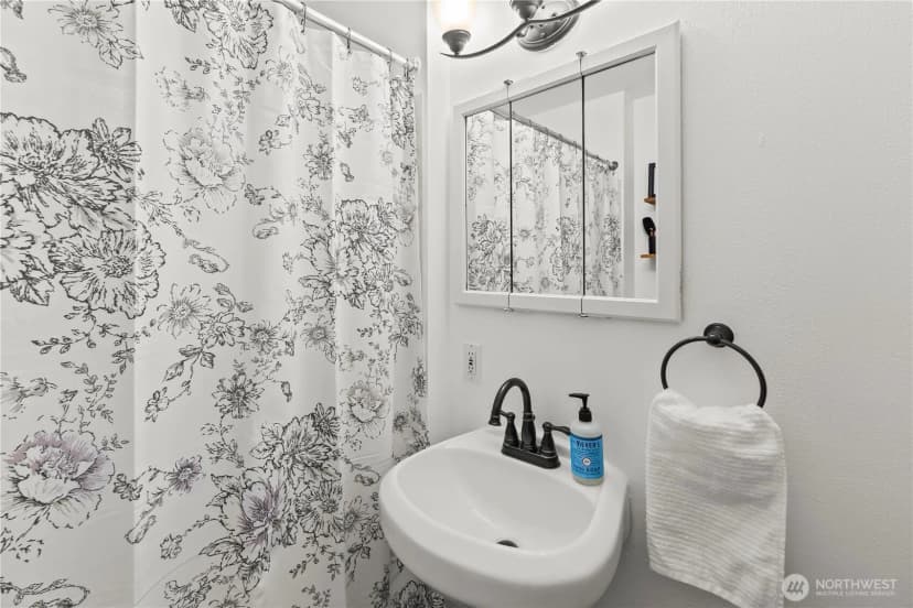 Property photo for 4518 S Bell Street, Tacoma photo 15