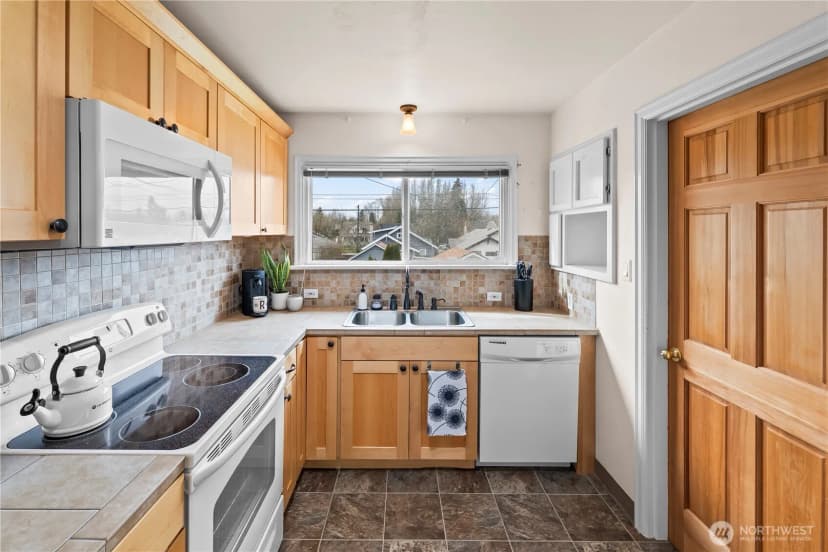 Property photo for 4518 S Bell Street, Tacoma photo 11