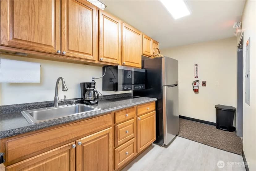 Property photo for 13003 Tukwila International Boulevard, Tukwila photo 11