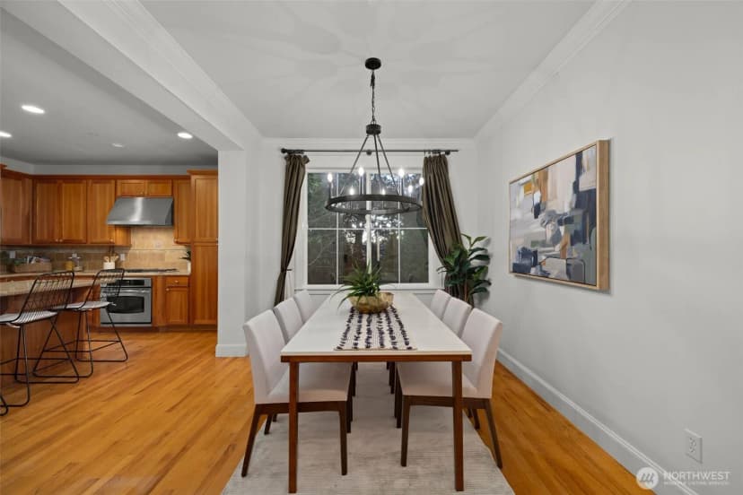 Property photo for 1717 100th Avenue Ne, Bellevue photo 12